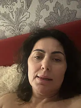 Emma_roqueen - Single QUEEN looking for a faithful slav