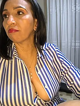 Mrsvictoriaaa - Public masturbation 💦🫦😈✨