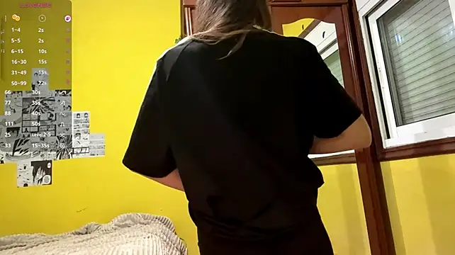 DeboraSalcido - Tease my boobs under t-shirt🥰