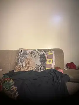 Hot_rayy - SPIT ON TITS AND ASS