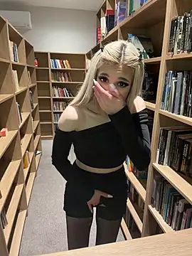 AlyssaFoxx_ - welcome back baby🍒