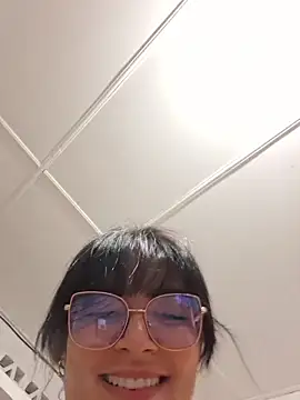 Lia_flowers - MOVIE NIGHT AND MASTURBATION CREAMY