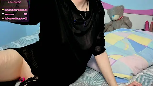Triplebakaaa - pussy play in doggy close to cam