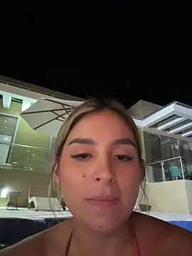 Oriana_zoeee - Naked girls in the pool