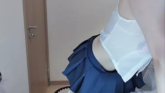 -zhuzhu-999- - 想吃哥哥给的糖，先吃软糖，再吃硬糖，最后吃奶糖🤪🤪🤪
