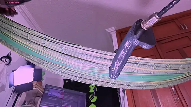 Feel_me_nicolle - fuck me and make me kytty squirt daddy