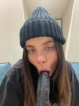Kyivskyi_Tort - Train my pussy with toys