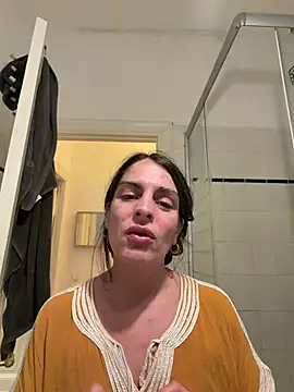Camii2244 - ass tease with cream