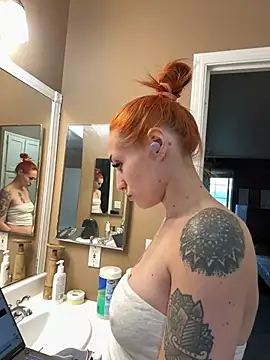 ThornsandHoney - Shower with me