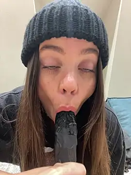 Kyivskyi_Tort - Train my pussy with toys