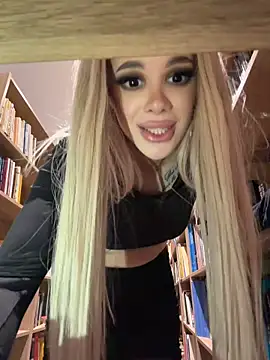 AlyssaFoxx_ - Squeeze Puffy Pussy 🤩✨