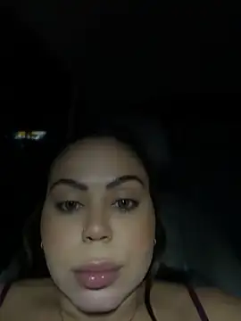 LariiHotWife