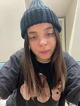 Kyivskyi_Tort - Train my pussy with toys