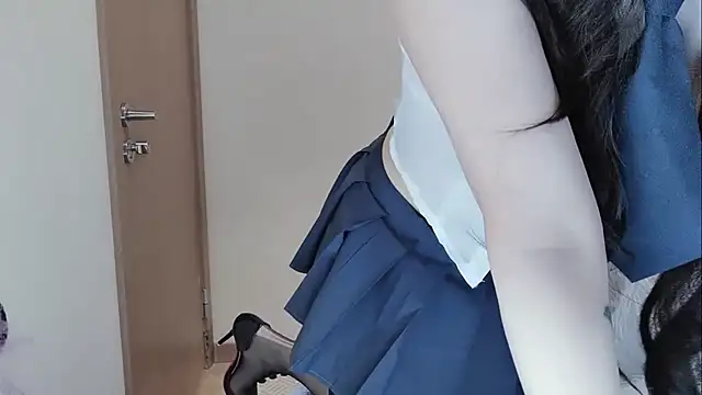 -zhuzhu-999- - 想吃哥哥给的糖，先吃软糖，再吃硬糖，最后吃奶糖🤪🤪🤪