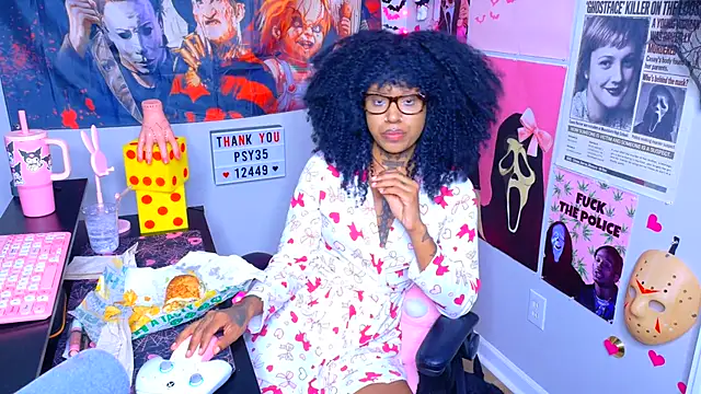 Spookiebaddie - finger asshole + butt plug🍭
