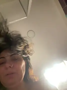 Emma_roqueen - Single QUEEN looking for a faithful slav