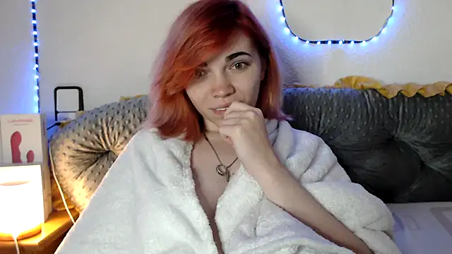 Olivka-flower - Play with my sweet wet pussy mmmm