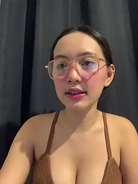 YoungPinay_022 - bounce boobs/tongue out