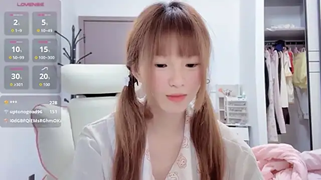Aroma-123 - 比我萌的没我坏 比我坏的不存在