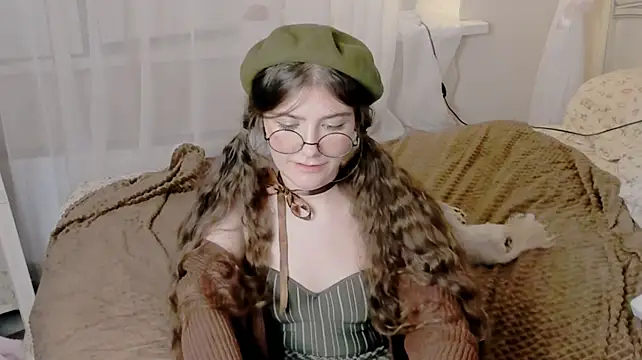 RuthMorse - MASTURBATION in panties with zoom