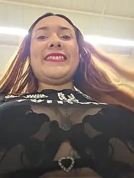 Blushing_Katy - Show tits in mall :)