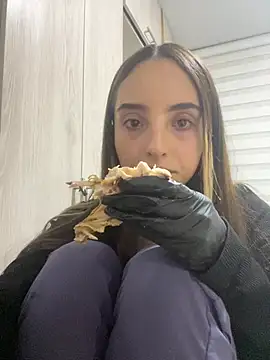 VeraNoir1 - Show pussy