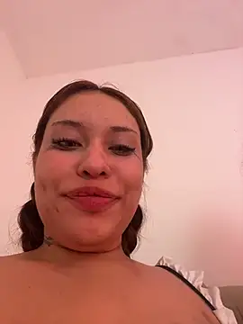 KatlynRous - Wet my friends pussy with my tongue