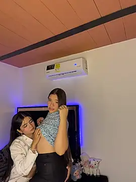 Zow_ - 🎀 FRENCH KISS + SUCK BOOBS BOTH 🎀