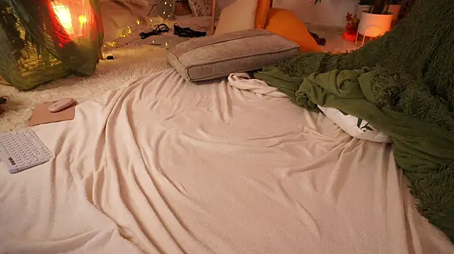 ScarletBlaze - fingering ass