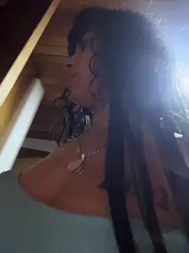 VioletaSubmissive - Spank my ass