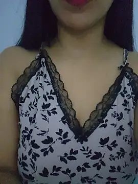 Lunix18 - Sin blusa 🔥