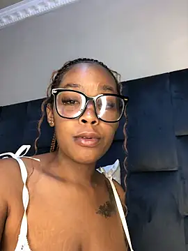 Nicole-Liam- - Let’s play