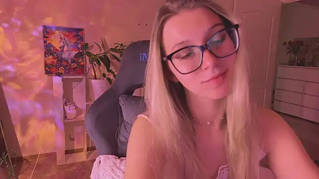 Alexa_purr - wear slutty bodysuit