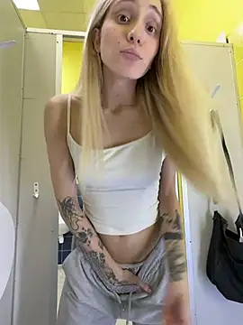 Pink_Kiss - Underboob view in toilet moans