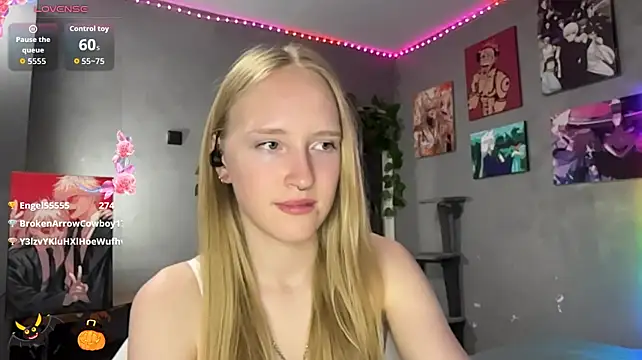 ArianaVellor - Show feet