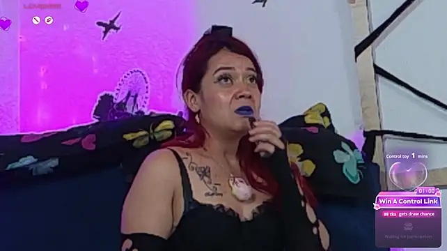 Keila_j - ❤️sitting I open my legs+touch my pussy