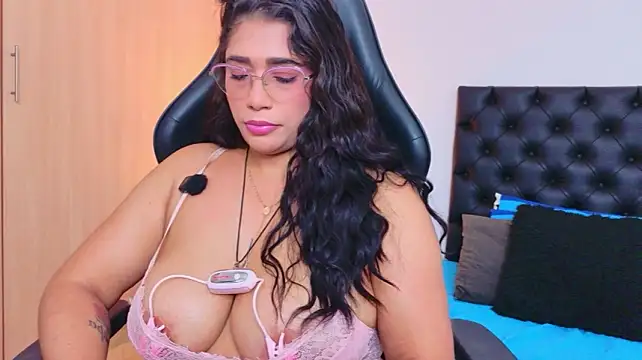 Jenny_Carters - Fingers in pussy
