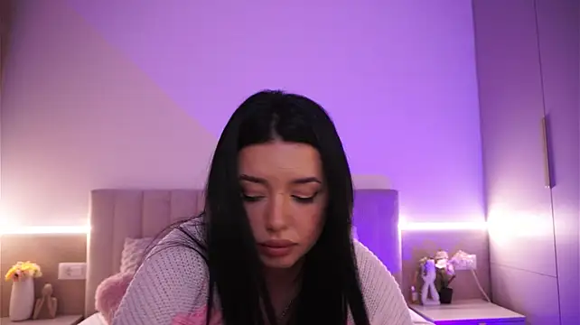 LaraAnnee - make my pussy melt in your mouth...🍦