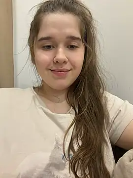 HornyGirlH - SHOW TITS