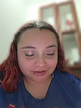 CURVY-HORNY - Spank in my ass