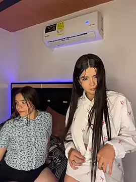 Zow_ - 🎀 FRENCH KISS + SUCK BOOBS BOTH 🎀