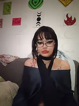 Vampyrinha666 - 10 min sem sutia