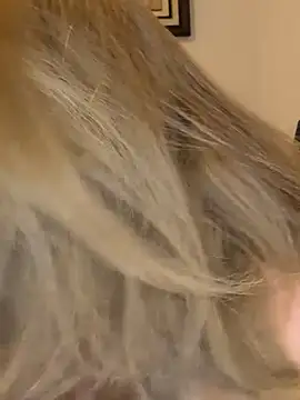 Jonesinjil - Cum with fingers in public chat
