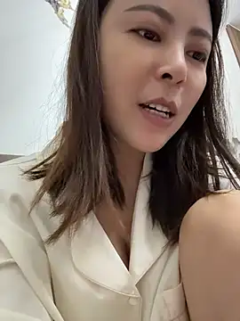 YaoYao8888 - 脱掉内衣直播2分钟
