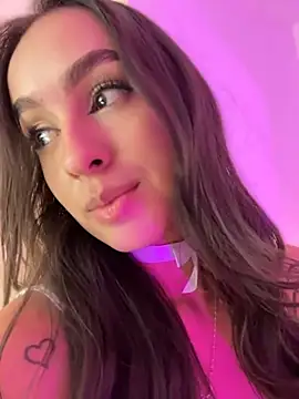 AliciaRoux - play with cliptoris up close