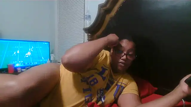 Ebonyred - Phat pussy