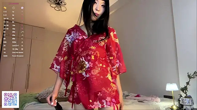 GertrudeJohnson - Hot massage of my tits 😍
