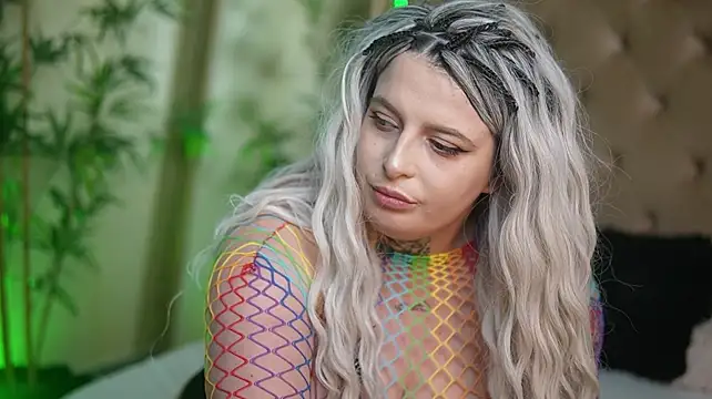 TiffanyTaboo - MAKE MY PUSSY HAPPY AND WET