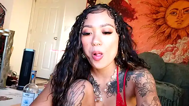 Maciixbby - fuck machine squirt showww !!!