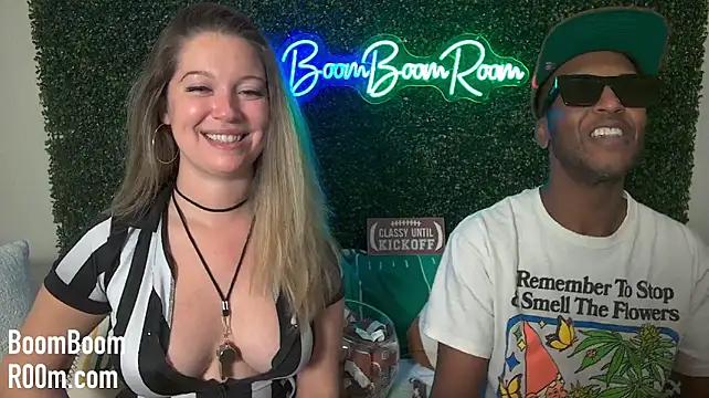 Boomboomr00m - Naked Oil Show